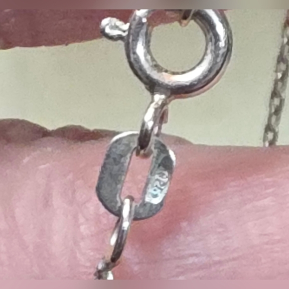 ZALES JANE SEYMOUR BLUE TOPAZ STERLING SILVER 925 PENDANT WITH 925 18 IN CHAIN - Picture 2 of 7